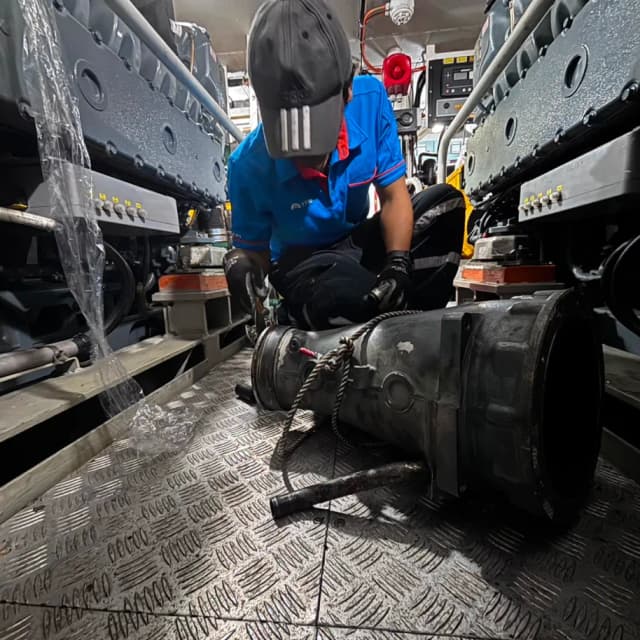 Main Engine Cooling System Repair 3